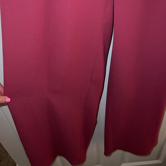 NWT Gal Meets Glam Meredith Magenta Pink Bow Off Shoulder Jumpsuit size 0 - Picture 5 of 5
